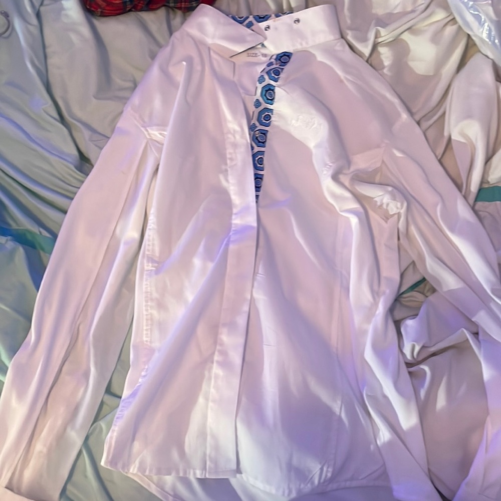 This is a tuff-rider jacket!! It is blue and white and in great condition!!